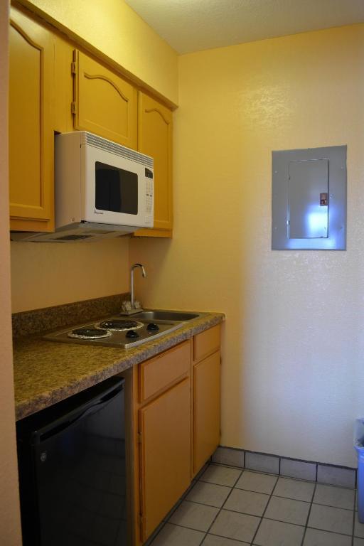 Deluxe Inn And Suites Weslaco Esterno foto