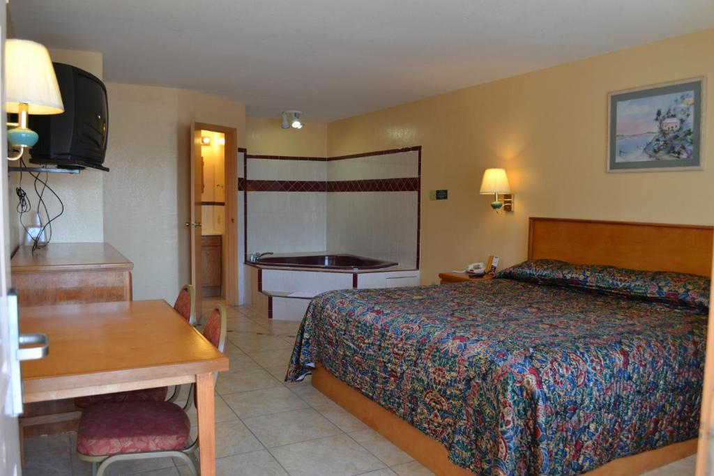 Deluxe Inn And Suites Weslaco Esterno foto